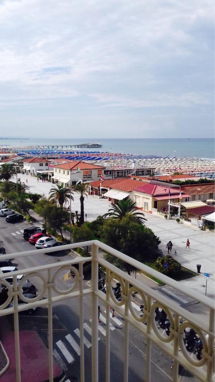 Hotel Brunella Lido di Camaiore Exterior photo