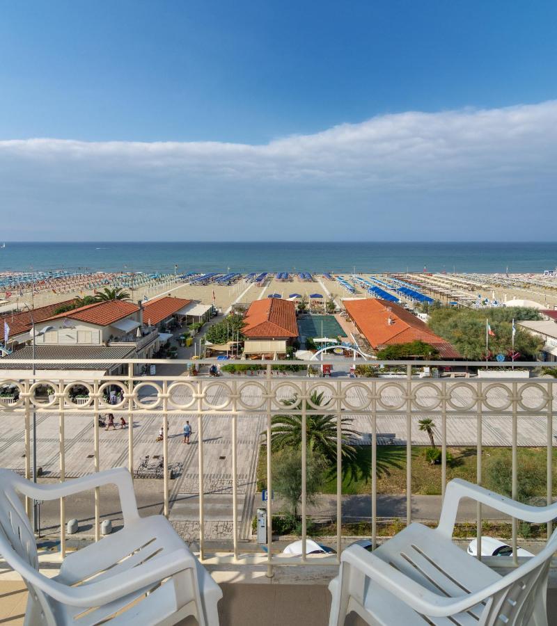 Hotel Brunella Lido di Camaiore Exterior photo