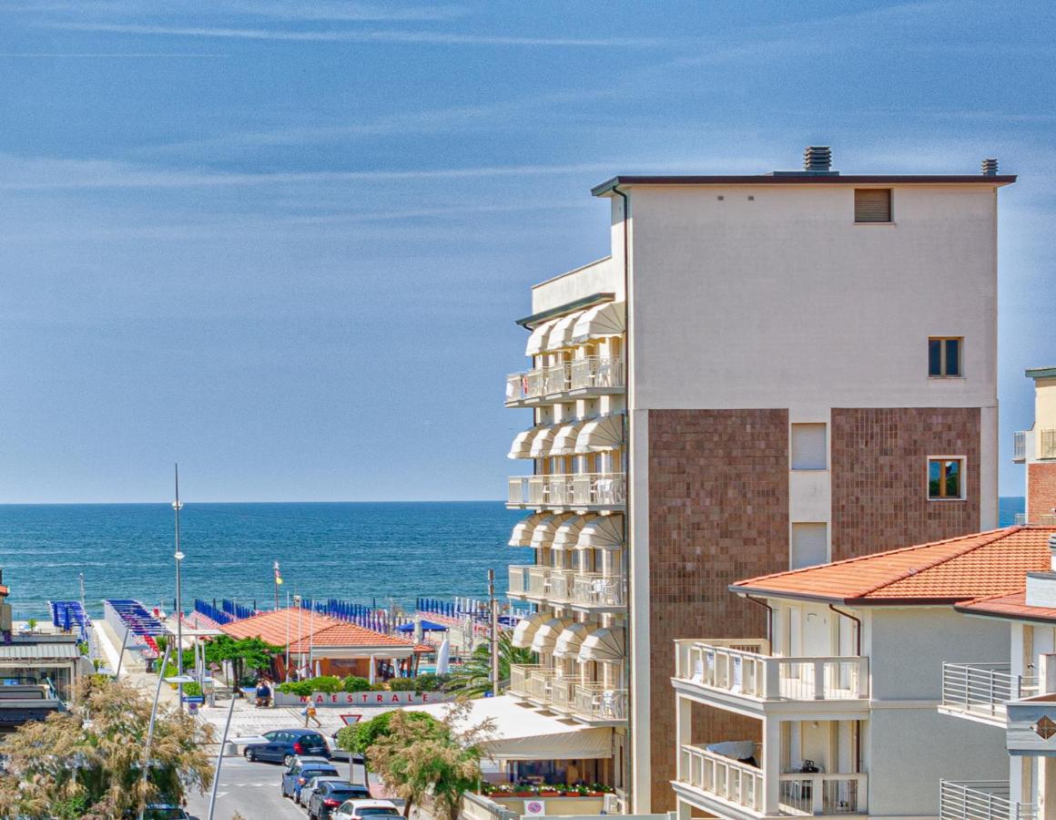 Hotel Brunella Lido di Camaiore Exterior photo