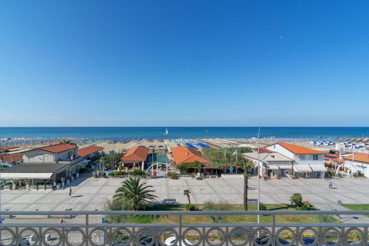 Hotel Brunella Lido di Camaiore Exterior photo